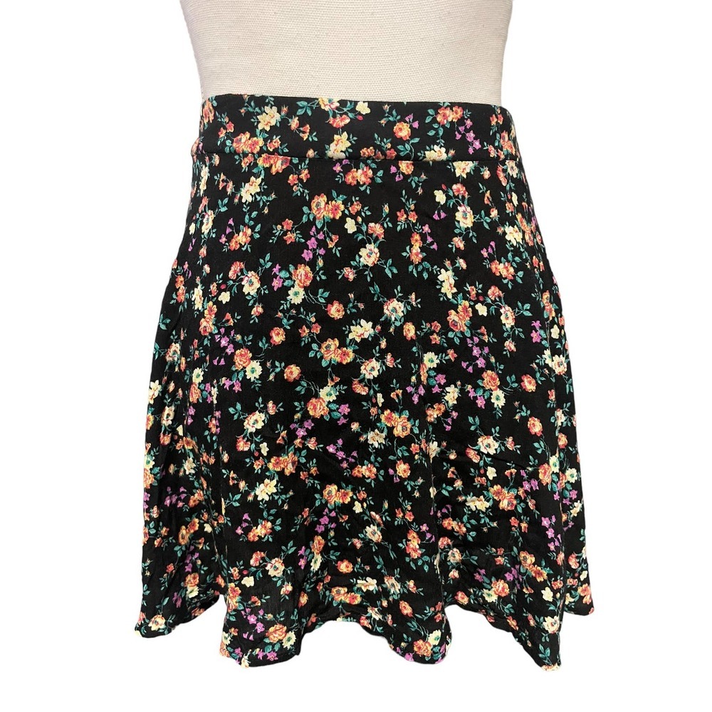 FOREVER 21 Floral A-line miniskirt perfect 4 Taylor Swift show! - Picture 5 of 8